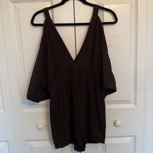 Black v neck romper with cold shoulder sleeves, M, new condition